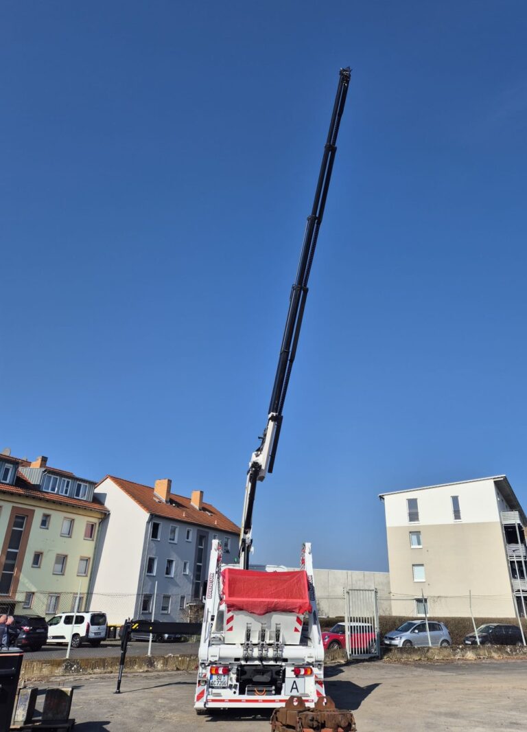 Ladekran mit Container